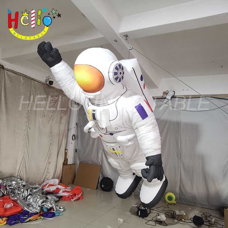 Spaceman Inflatable Inflatable Astronaut Model - Hello Inflatables