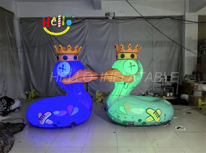 Crown Duck Inflatable Planet Giant Oxford Material Outdoor Parade ...