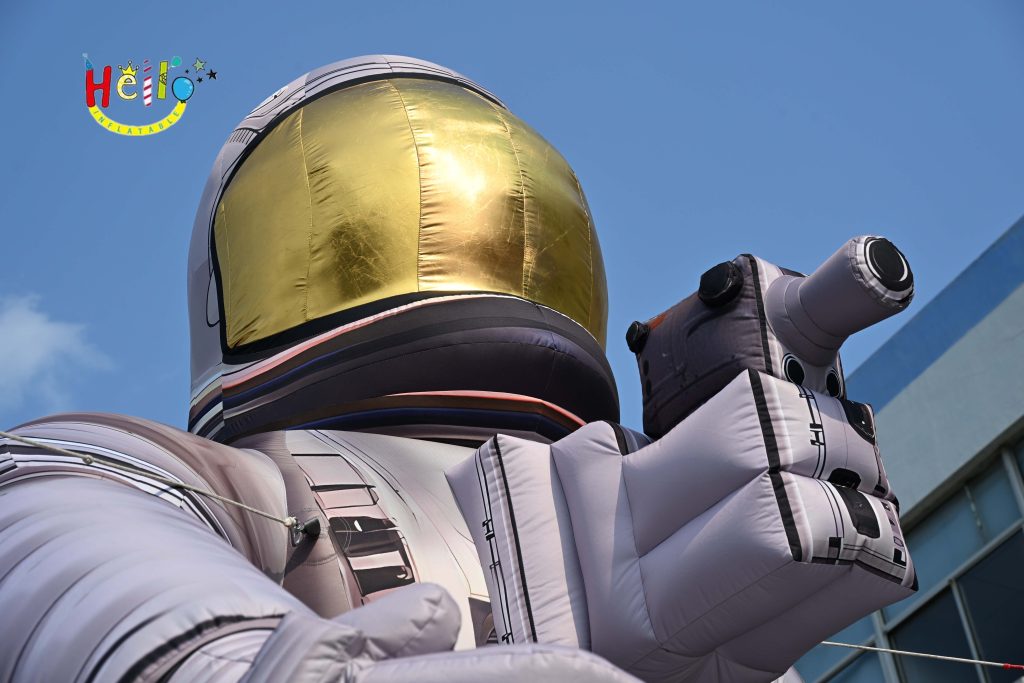 Customized Giant Walking Astronaut Inflatable Advertising Product插图3