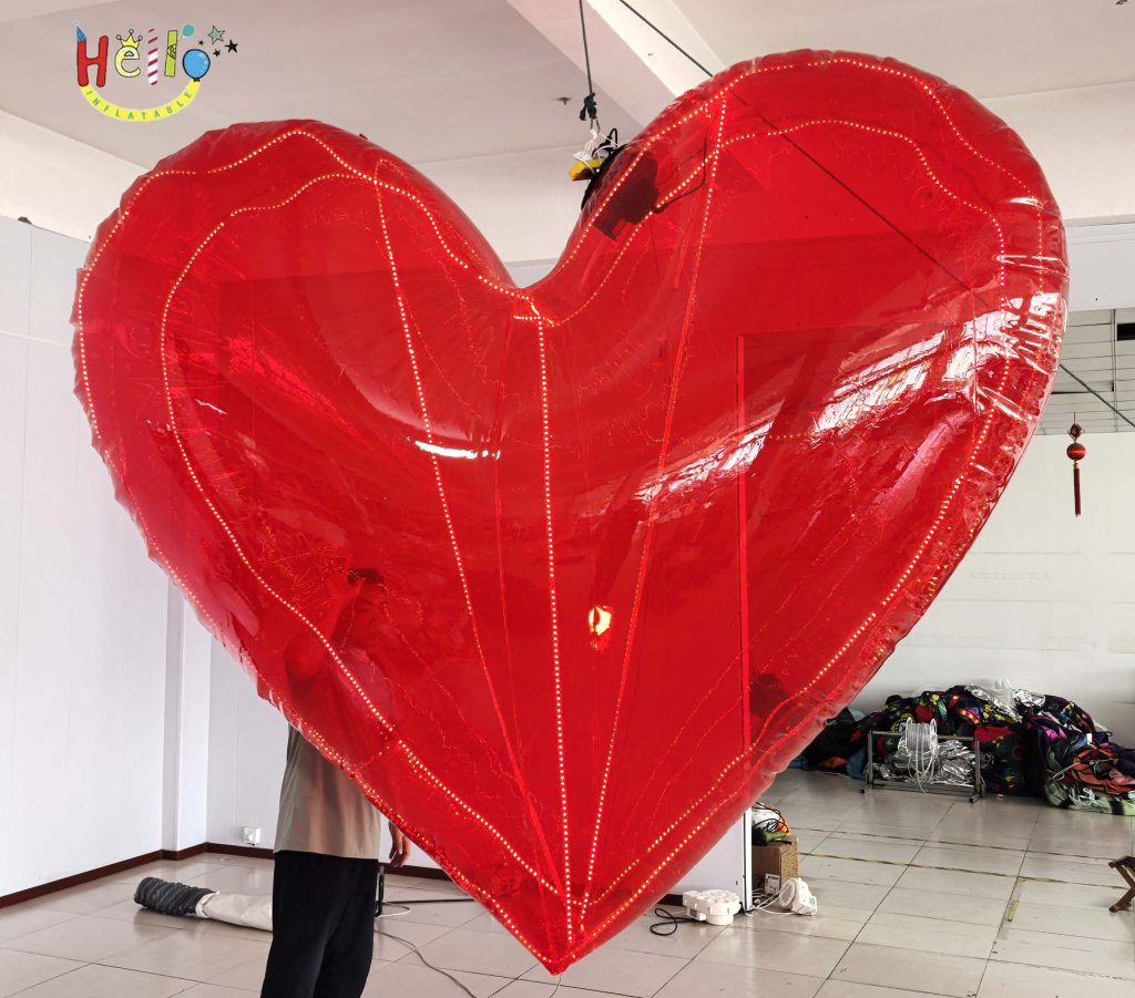 Customized Red Heart LED Light Inflatable Stage Decoration for Advertising Inflatables Product插图1