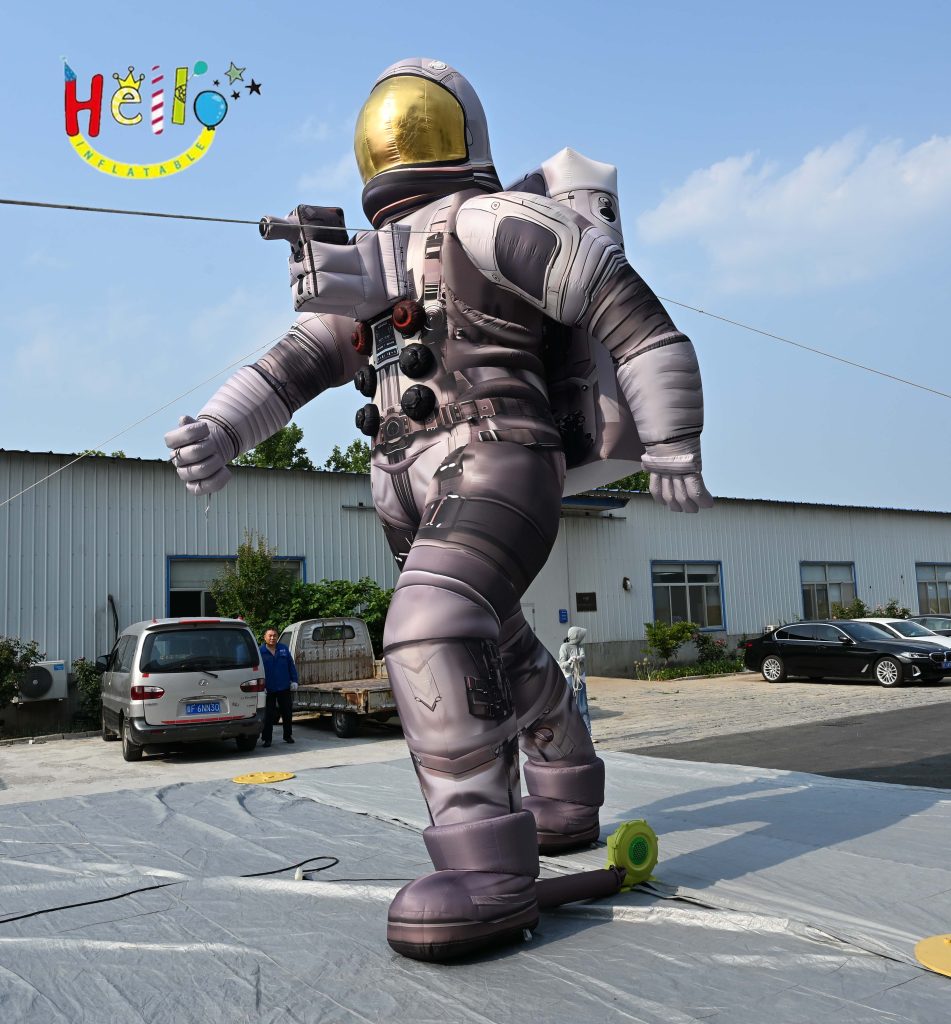 Customized Giant Walking Astronaut Inflatable Advertising Product插图