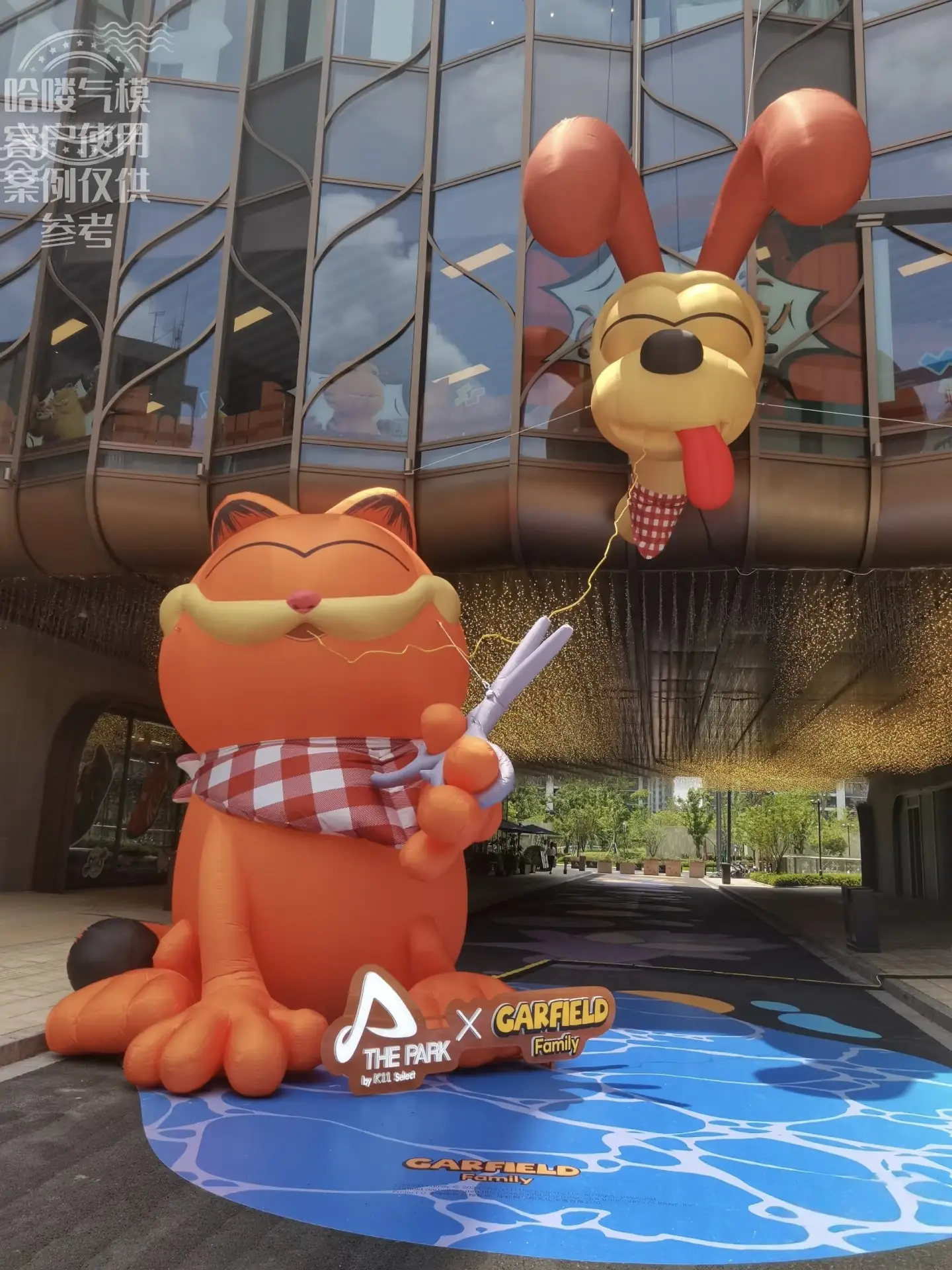 Display of Inflatable Models2