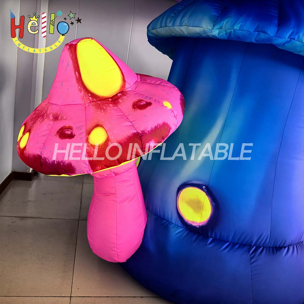 Hot Selling Halloween Cartoon Poisonous Mushrooms Brightly Colored Inflatable Type插图1 Hot Selling Halloween Cartoon Poisonous Mushrooms Brightly Colored Inflatable Type插图1