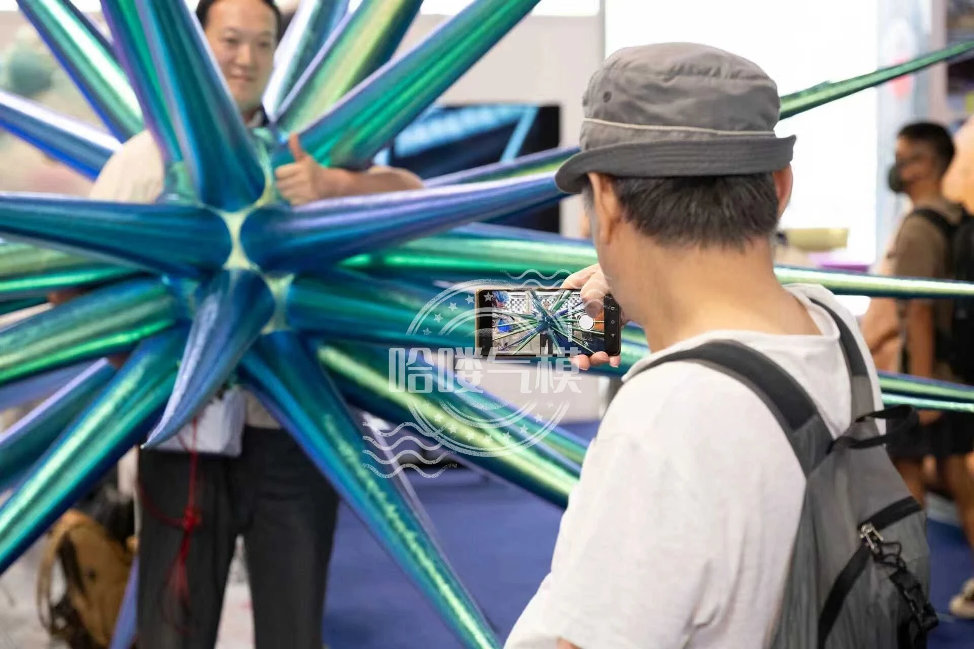 Global Buyers Meet Inflatable Manufacturers at World Expo插图2 inflatable designs