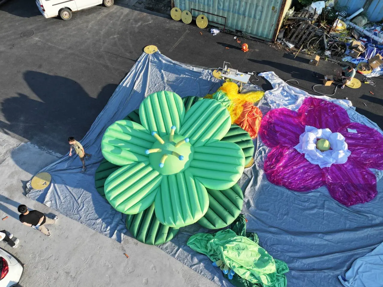 From Weddings to Brand Activations: Versatile Uses of Inflatable Flowers插图3 inflatable flower4