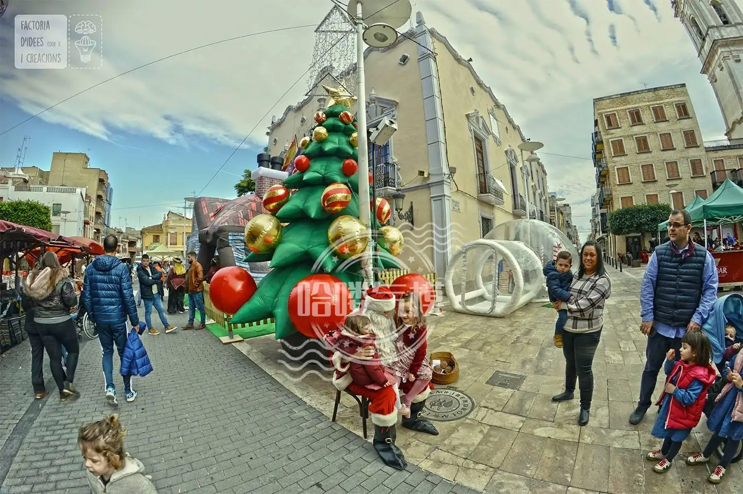 Christmas Tree Inflatable on the street