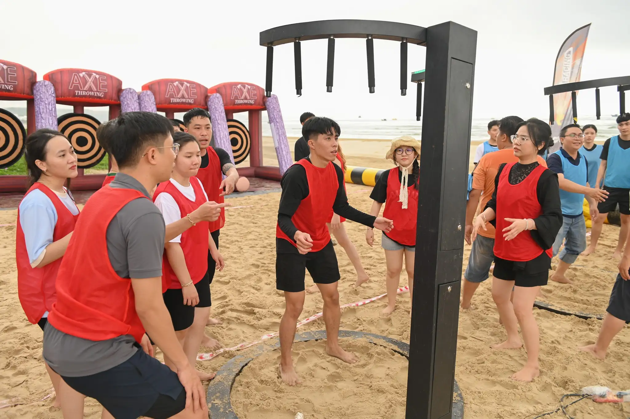 Outdoor Team Building Reinvented: How Inflatable Setups Create Instant Impact插图 inflatable event tent1