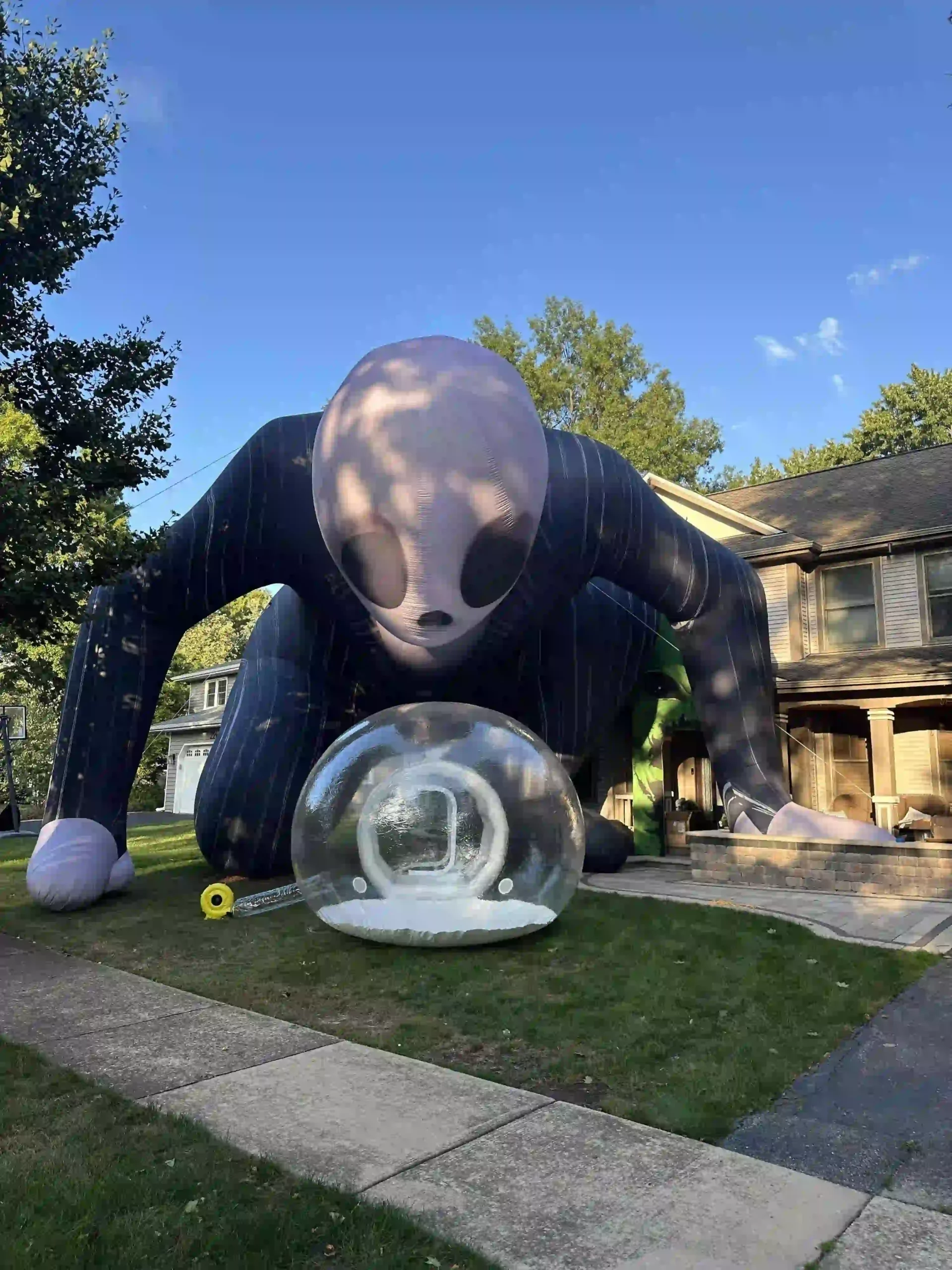 Outdoor Team Building Reinvented: How Inflatable Setups Create Instant Impact插图2 inflatable event tent3