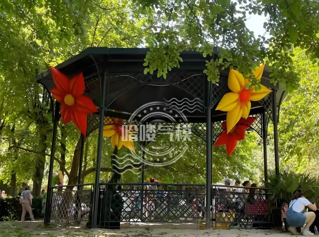 custom inflatable yard decorations1