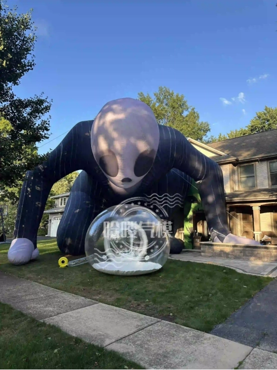 Why Custom Inflatable Yard Decorations Are Gaining Popularity