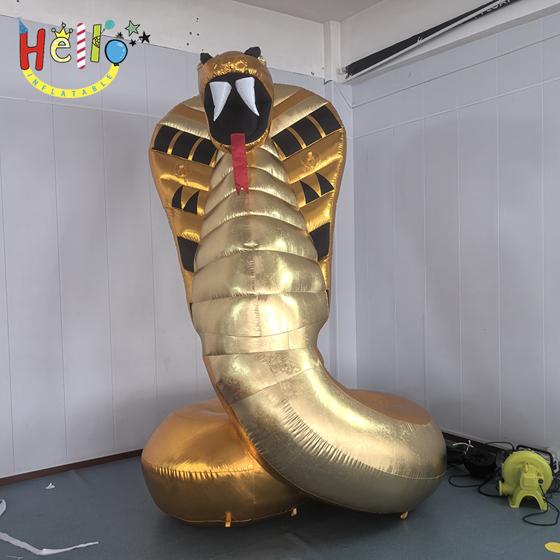 Giant Inflatable Golden King Cobra Snake Model, Custom Large Metallic Snake Mascot for Event Decoration and Advertising插图 Giant Inflatable Golden King Cobra Snake Model, Custom Large Metallic Snake Mascot for Event Decoration and Advertising