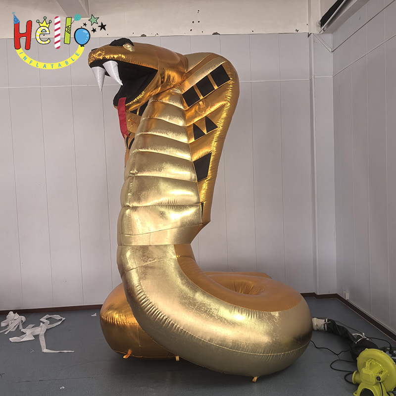 Giant Inflatable Golden King Cobra Snake Model, Custom Large Metallic Snake Mascot for Event Decoration and Advertising插图1 Giant Inflatable Golden King Cobra Snake Model, Custom Large Metallic Snake Mascot for Event Decoration and Advertising