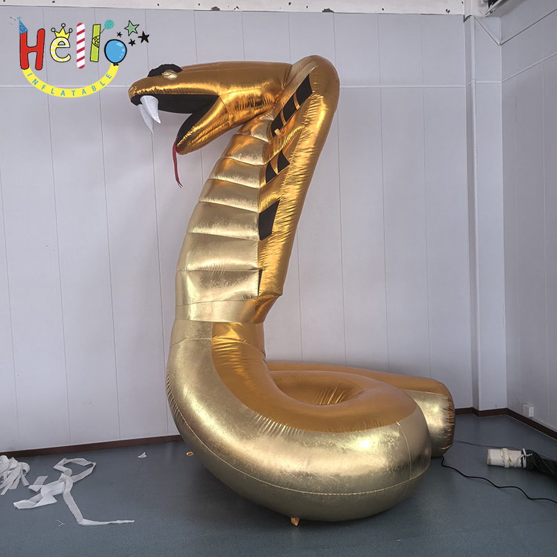 Giant Inflatable Golden King Cobra Snake Model, Custom Large Metallic Snake Mascot for Event Decoration and Advertising插图2 Giant Inflatable Golden King Cobra Snake Model, Custom Large Metallic Snake Mascot for Event Decoration and Advertising