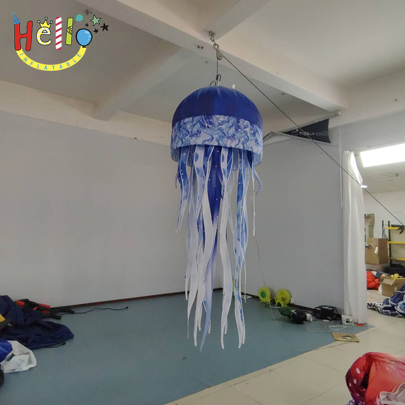 Giant Hanging Inflatable Blue Jellyfish, Custom Large Inflatable Sea Creature for Event Decoration and Advertising Display插图1 Giant Hanging Inflatable Blue Jellyfish, Custom Large Inflatable Sea Creature for Event Decoration and Advertising Display