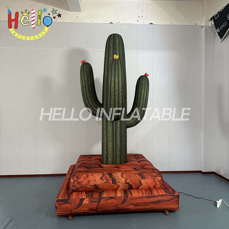 Giant Custom Inflatable Saguaro Cactus with Crown and Flowers, Large Desert Cactus Model for Western Theme Event and Mall Decoration插图 Giant Custom Inflatable Saguaro Cactus with Crown and Flowers, Large Desert Cactus Model for Western Theme Event and Mall Decoration
