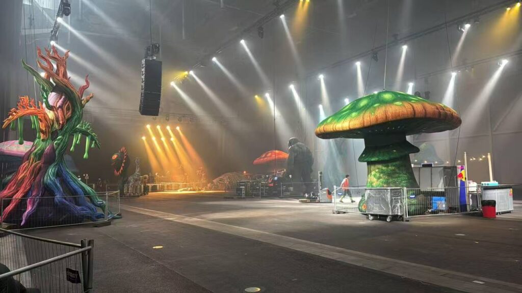 custom shape inflatables(4)