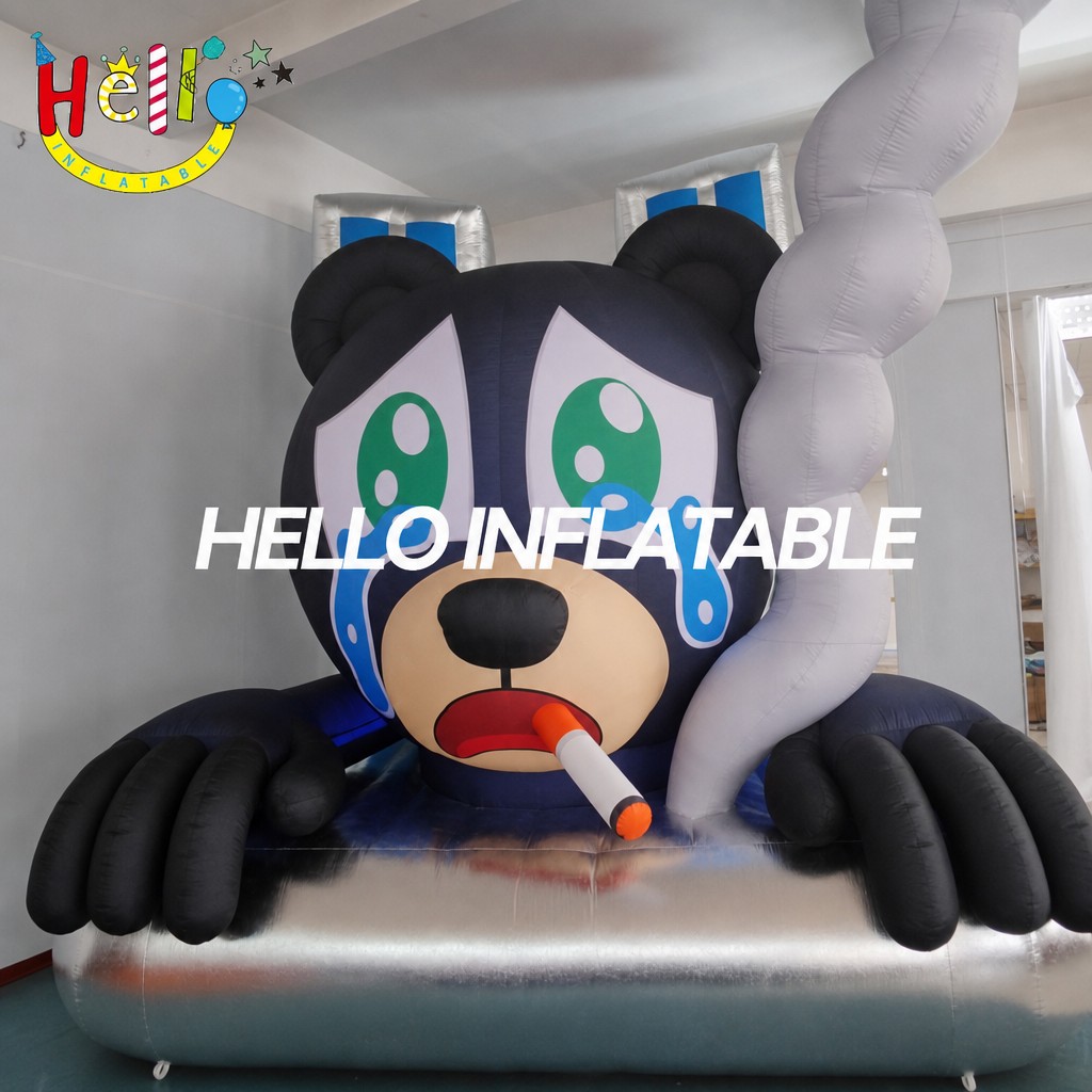 Giant Pop Art Sad Bear Inflatable Sculpture with Blue Tears Chrome Base for Music Festival Art Installation插图 Giant Pop Art Sad Bear Inflatable Sculpture with Blue Tears Chrome Base for Music Festival Art Installation