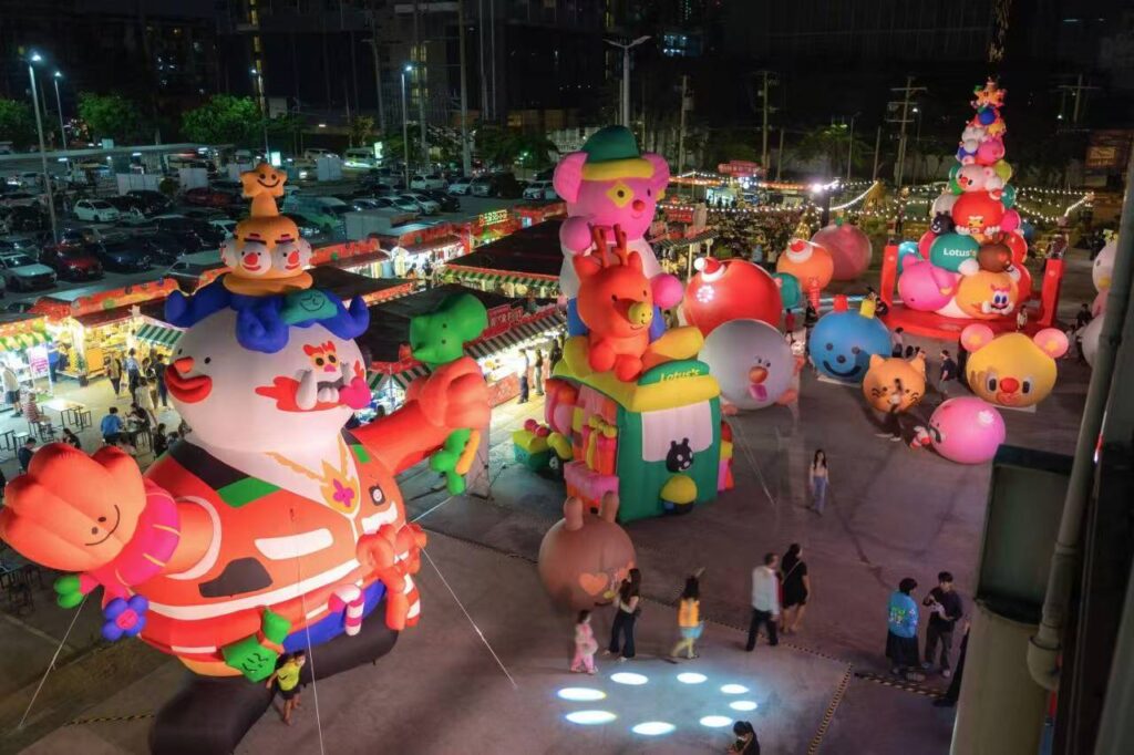 christmas inflatables(2)
