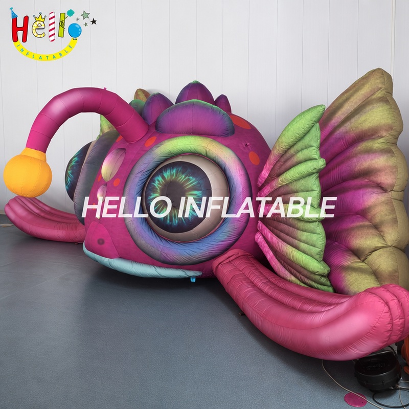 Giant Fantasy Monster Inflatable with Colorful Eyes for Halloween Decoration