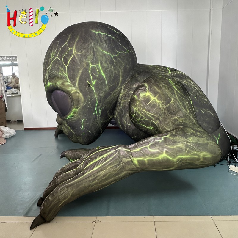 Giant Realistic Alien Inflatable with Glowing Veins for Halloween Sci Fi Decoration