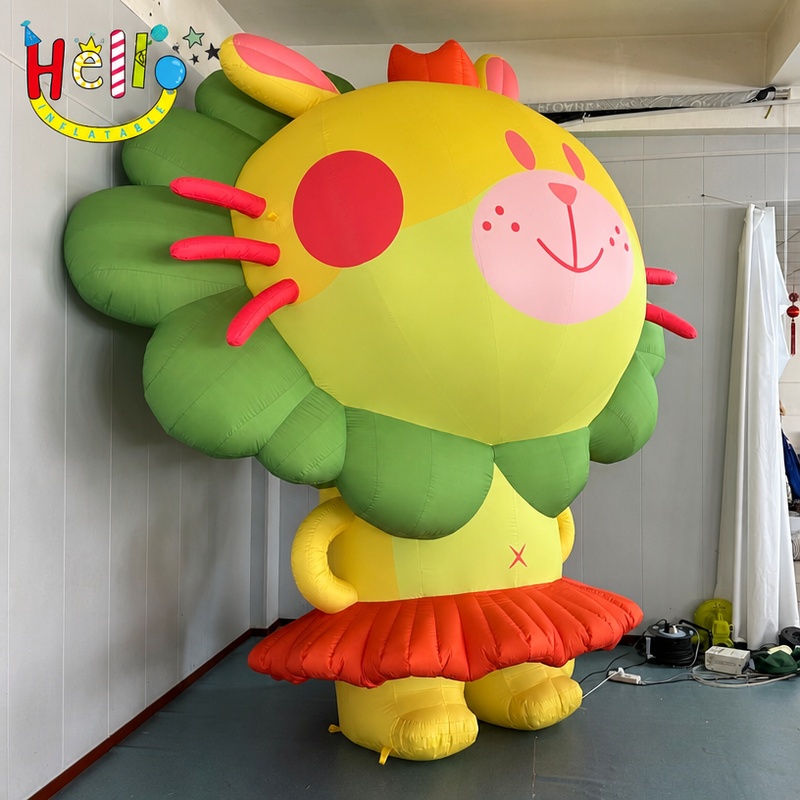 Giant Cartoon Lion Inflatable Mascot with Flower Mane for Kids Party Decoration插图1 Giant Cartoon Lion Inflatable Mascot with Flower Mane for Kids Party Decoration